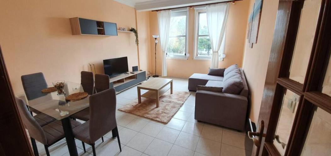 Piso Centrico - Desayuno De Bienvenida Apartment Ferrol Luaran gambar